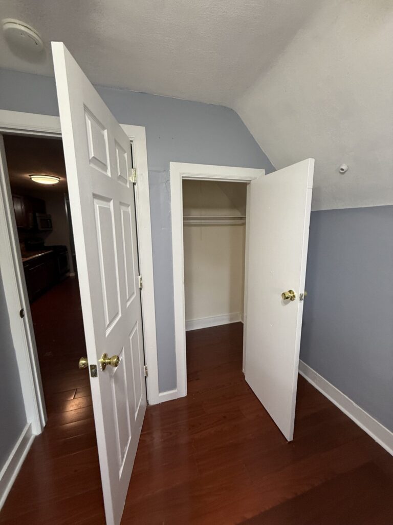 312 Westcott St Apartment 6 photo 17