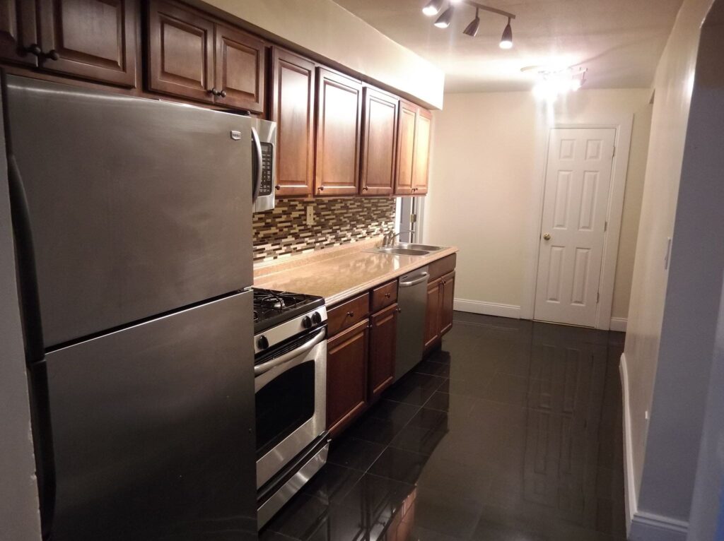 312 Westcott St Apartment 1 photo 3