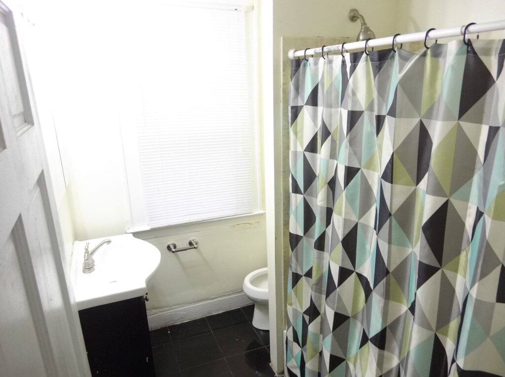 1524 East Genesee St Apartment 2 photo 6