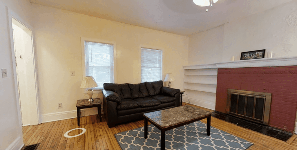 1526 East Genesee St Apartment 1 photo 2