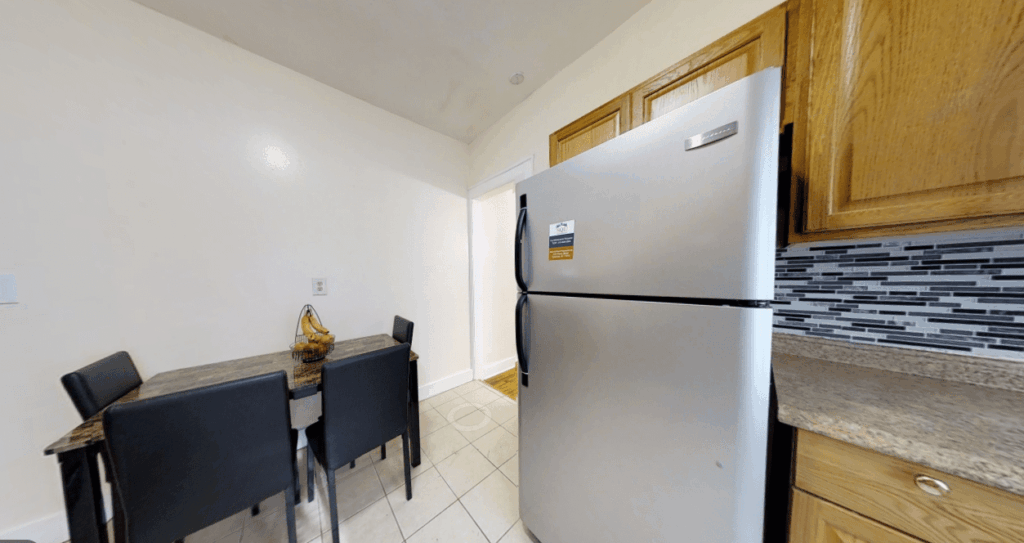 1526 East Genesee St Apartment 1 photo 6