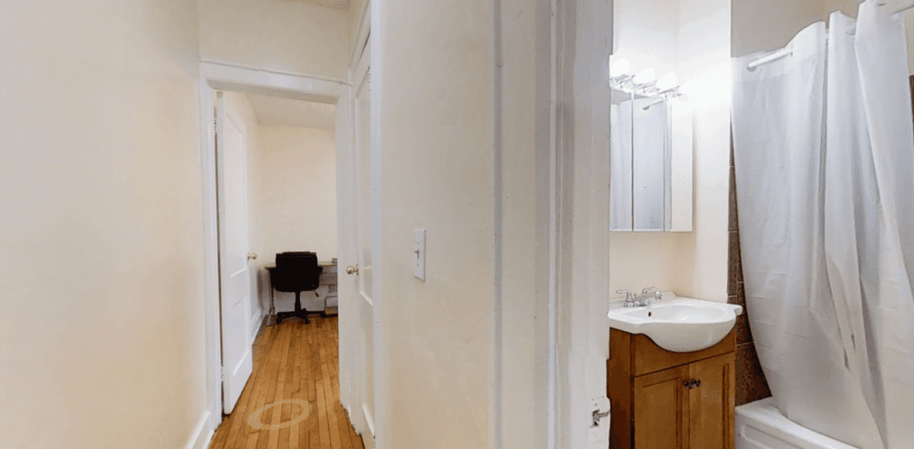 1526 East Genesee St Apartment 1 photo 8