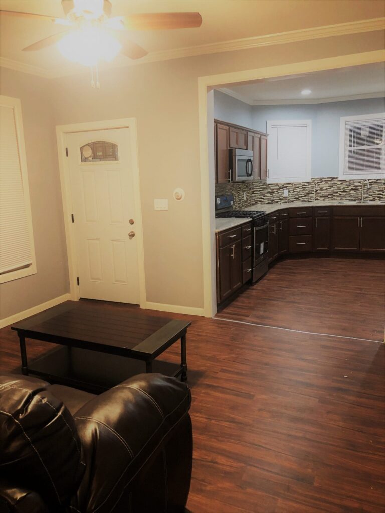 315 Walnut Ave Apartment 3 photo 4