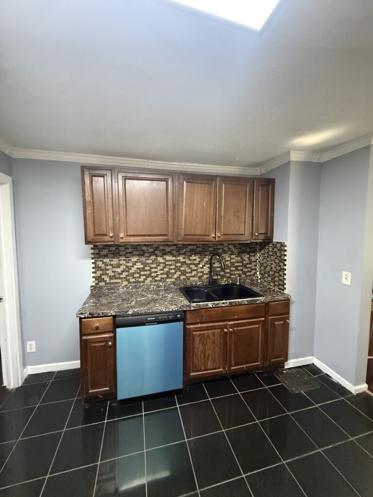205 Lexington Ave Apt 1 photo 18