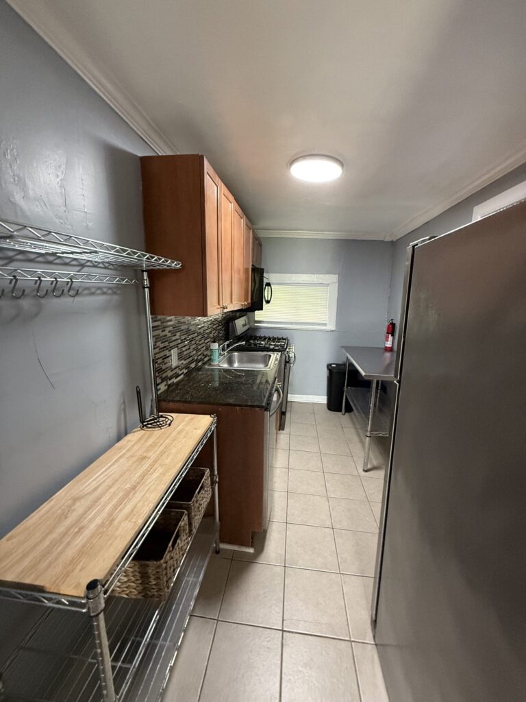 1436 East Genesee St Apartment 1 photo 5