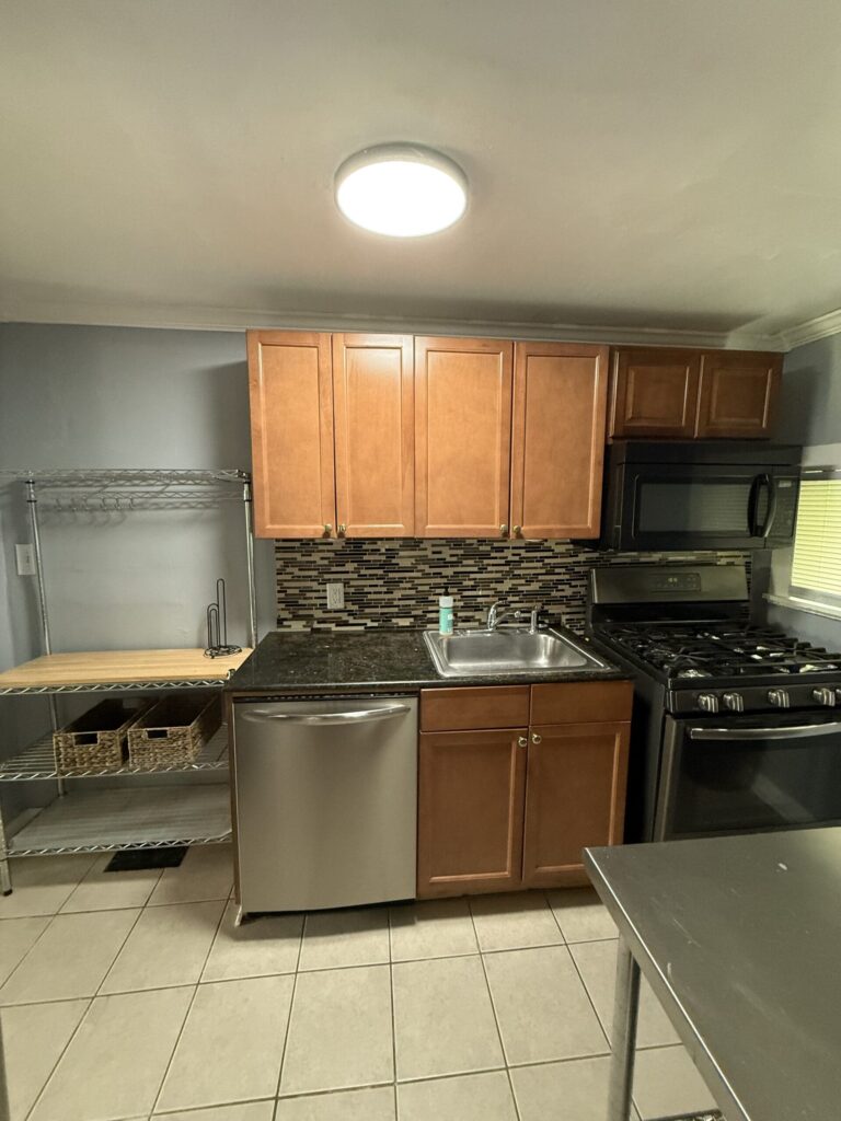 1436 East Genesee St Apartment 1 photo 7