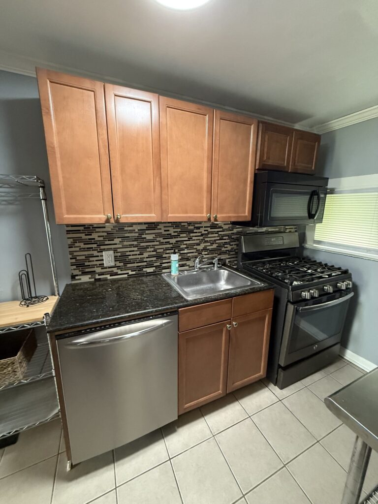 1436 East Genesee St Apartment 1 photo 6