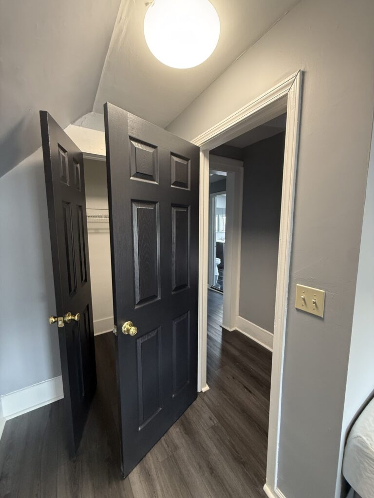 2319 East Genesee St Apartment 3 photo 8