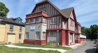 2017 E Genesee St Townhouse D