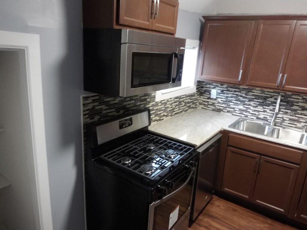 315 Walnut Ave Apartment 2 photo 5