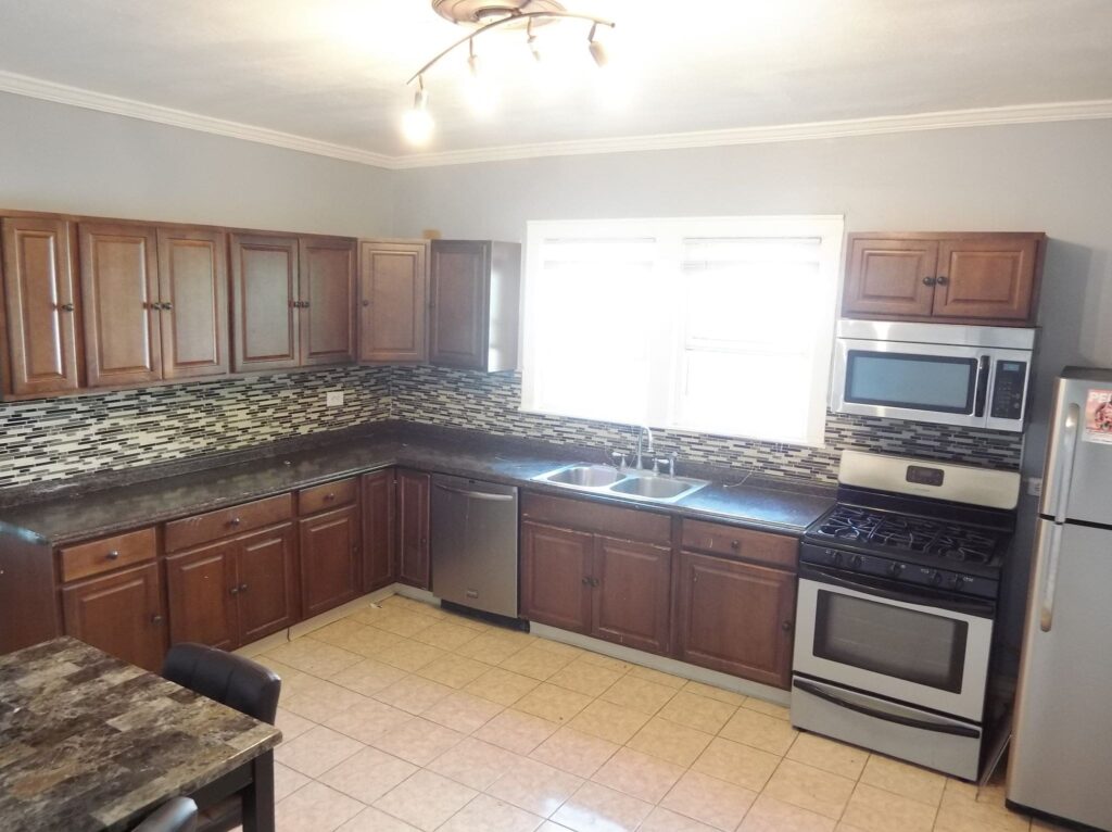1322 Madison St Apartment 2 photo 3