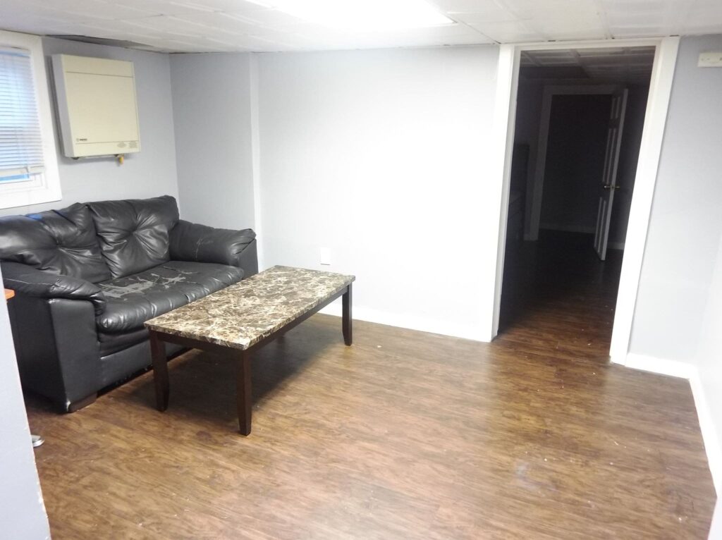 2017 East Genesee St Apartment 8 photo 3