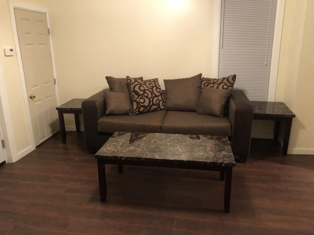 109 Ashworth Pl Apartment 1 photo 3