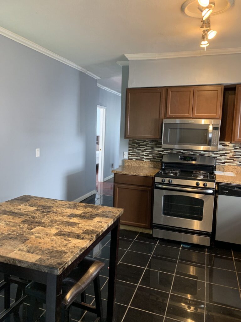 141 Lexington Ave Apt 1 photo 5
