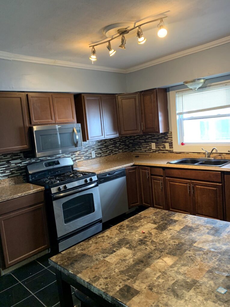 141 Lexington Ave Apt 1 photo 6