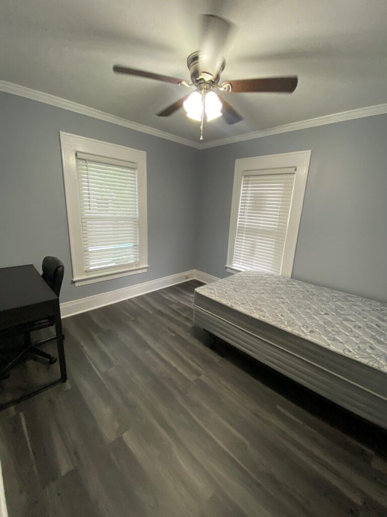 202 Greenwood Pl photo 13