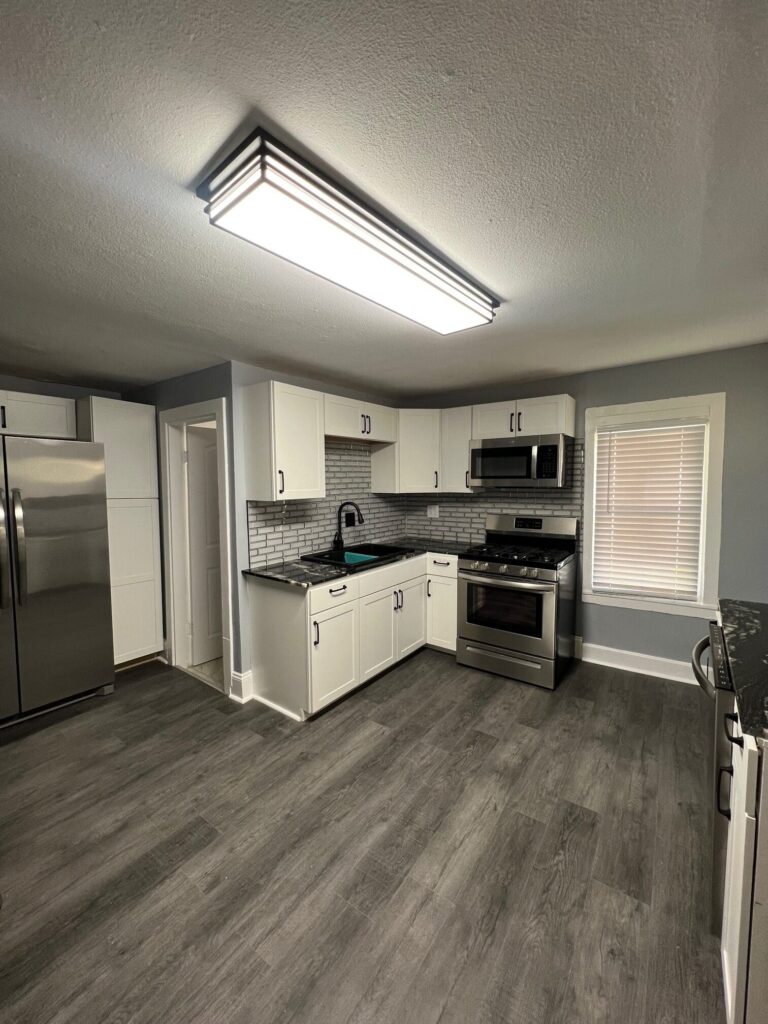 205 Ashworth Pl photo 2