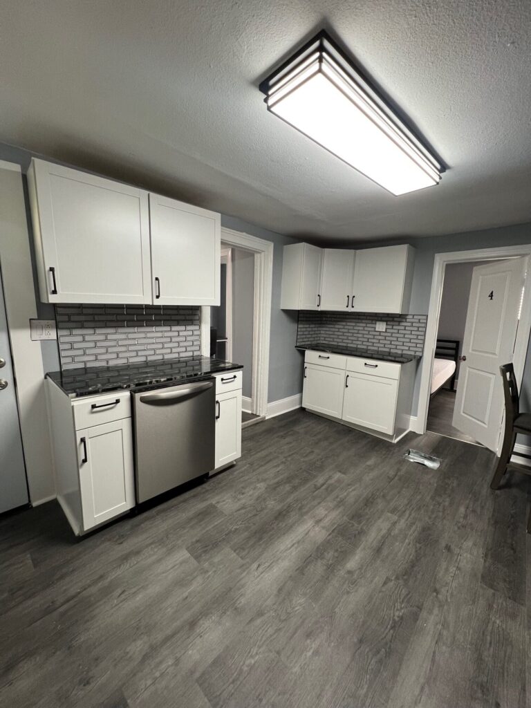 205 Ashworth Pl photo 3