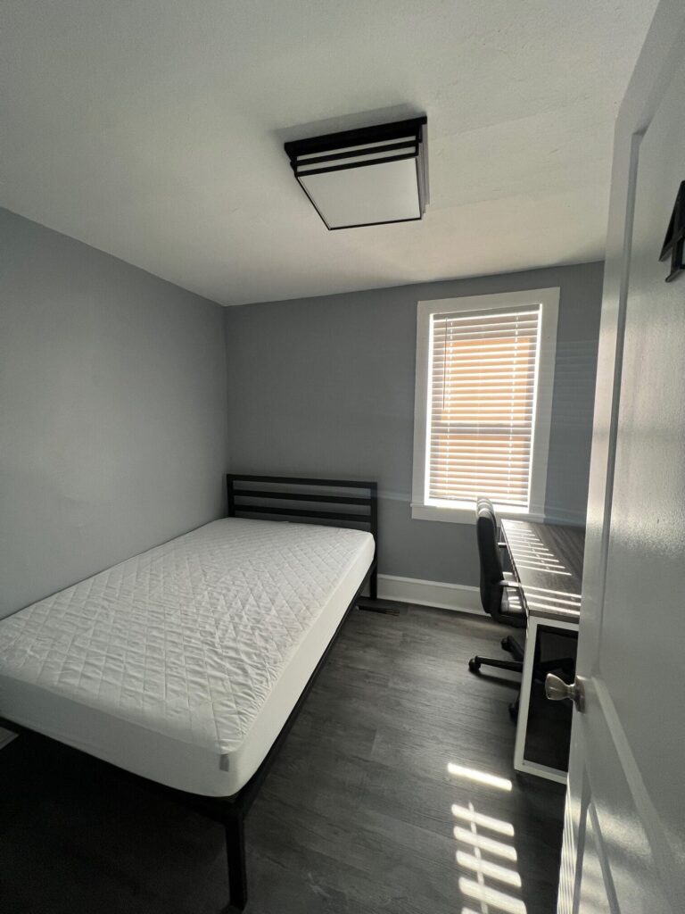 205 Ashworth Pl photo 9