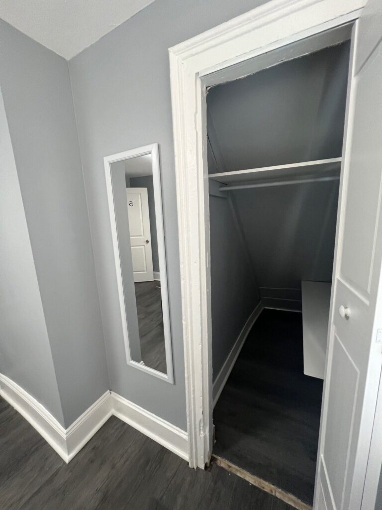 205 Ashworth Pl photo 12