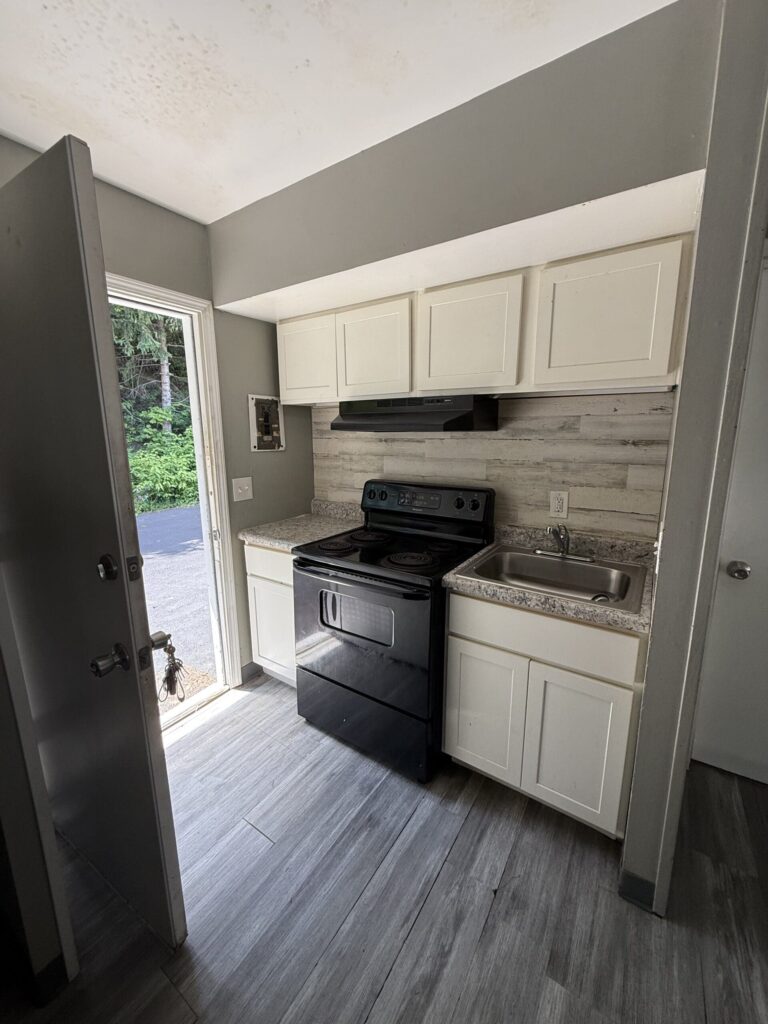 401 Smith St Unit B6 photo 2