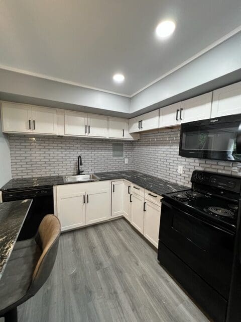 401 Smith St Unit B15 photo 14