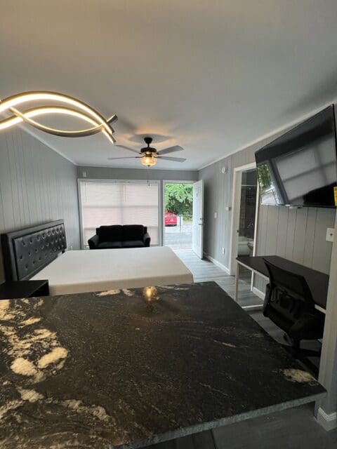 401 Smith St Unit B15 photo 16