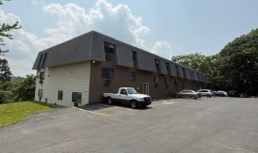1855 Burnet Apt 37