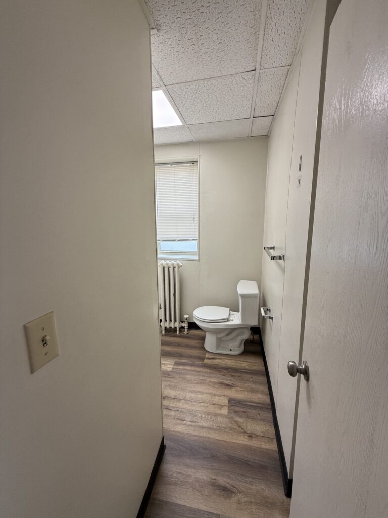 1108 E Genesee St Apt 110 photo 11