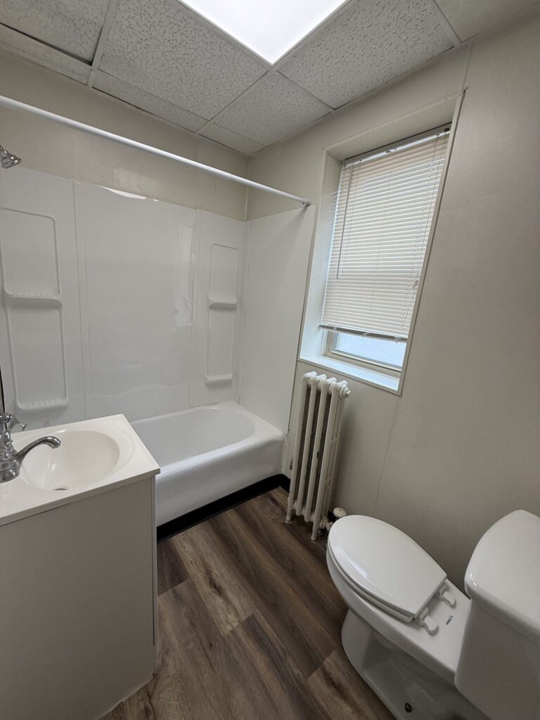1108 E Genesee St Apt 110 photo 13