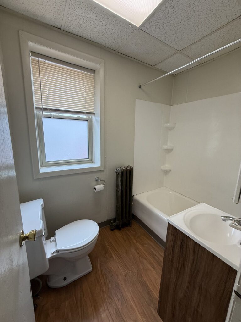 1108 E Genesee St Apt 102 photo 14
