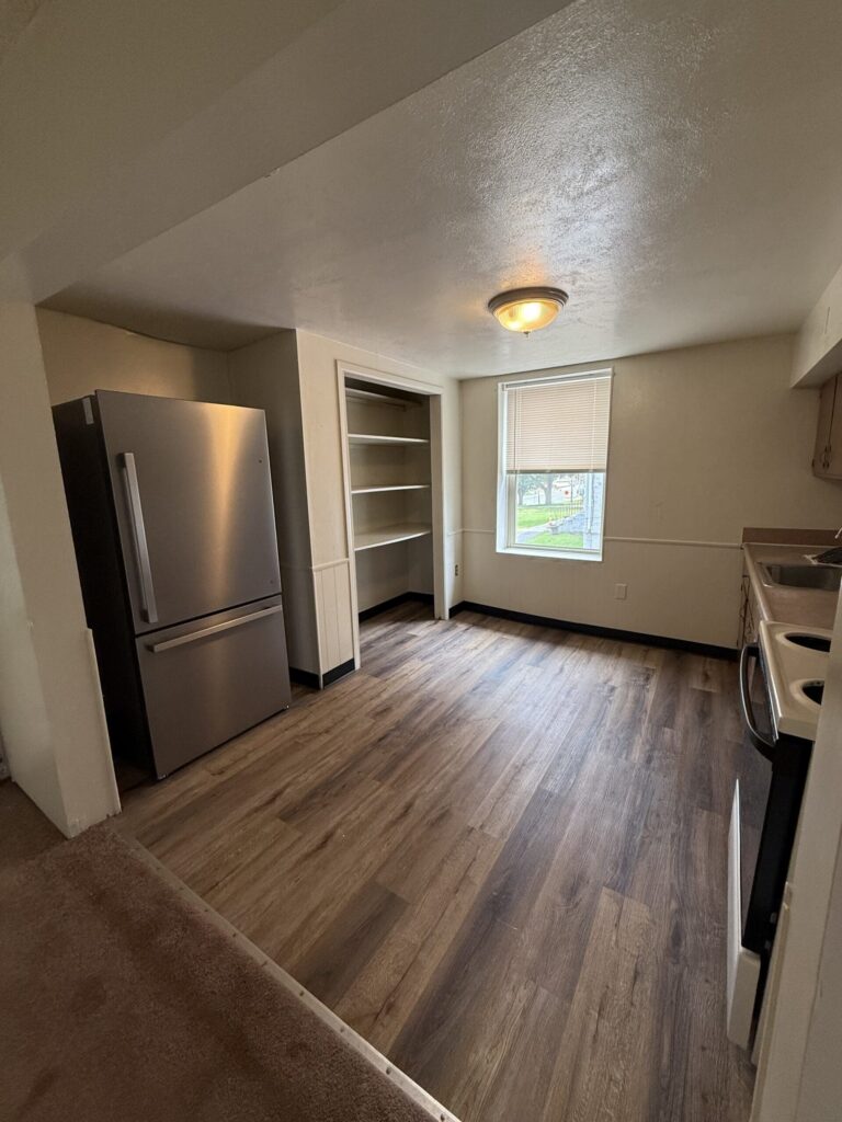 1108 E Genesee St Apt 102 photo 15