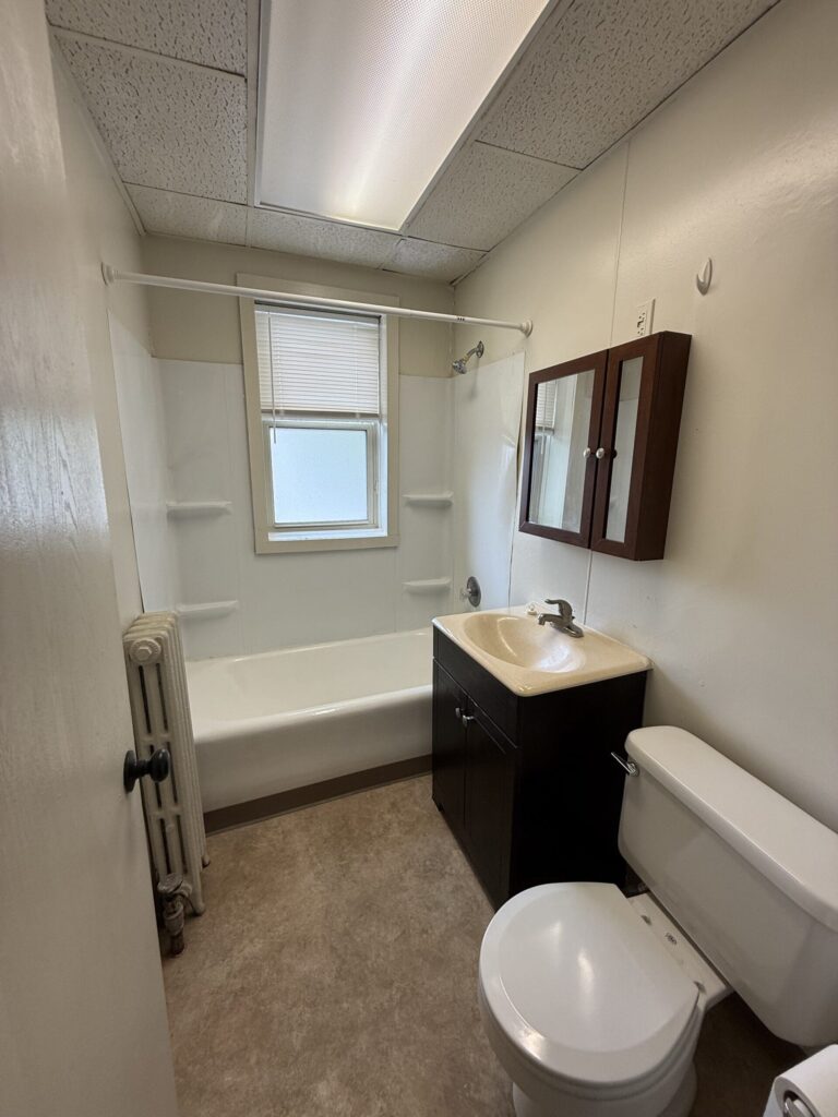 1108 E Genesee St Apt 107 photo 17