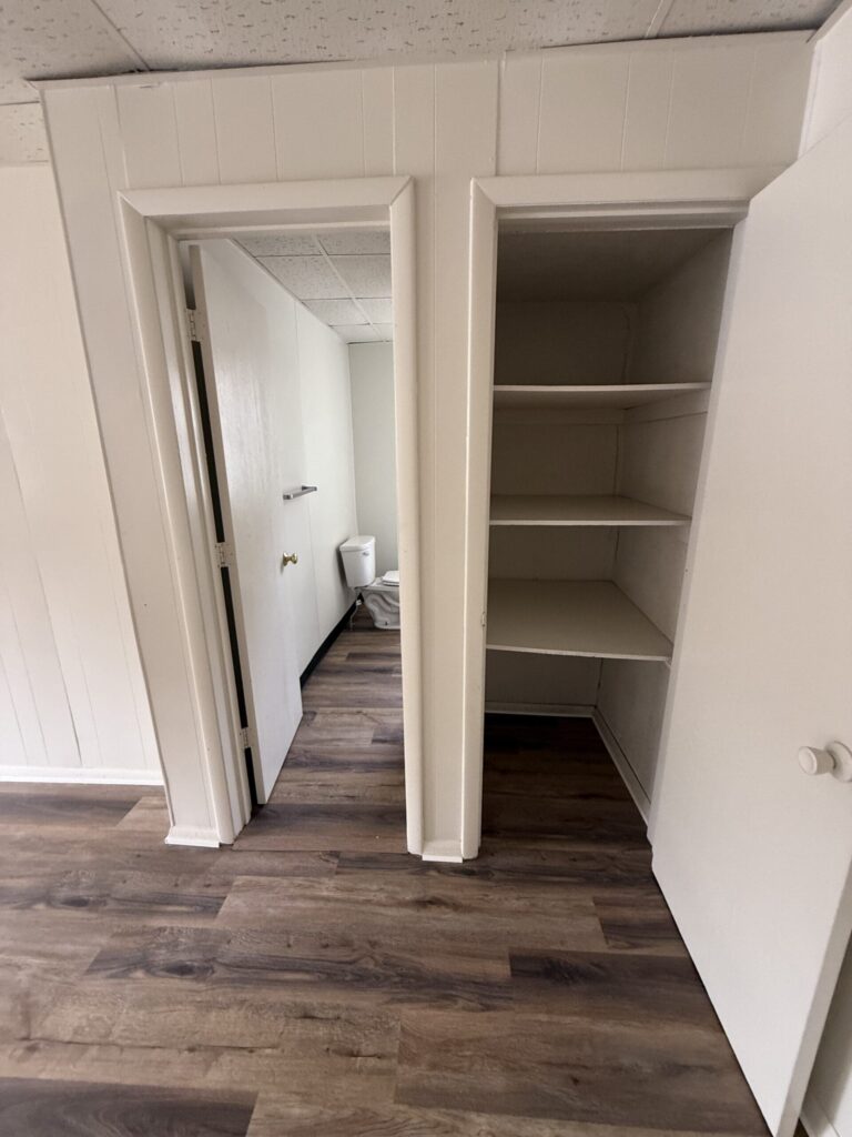 1108 E Genesee St Apt 209 photo 14