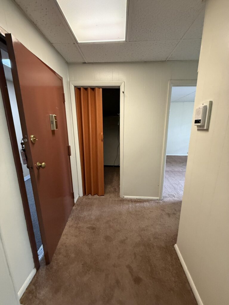 1108 E Genesee St Apt 307 photo 10
