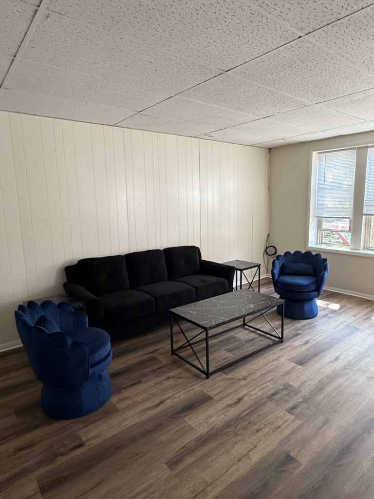 1108 E Genesee St Apt 105 photo 7