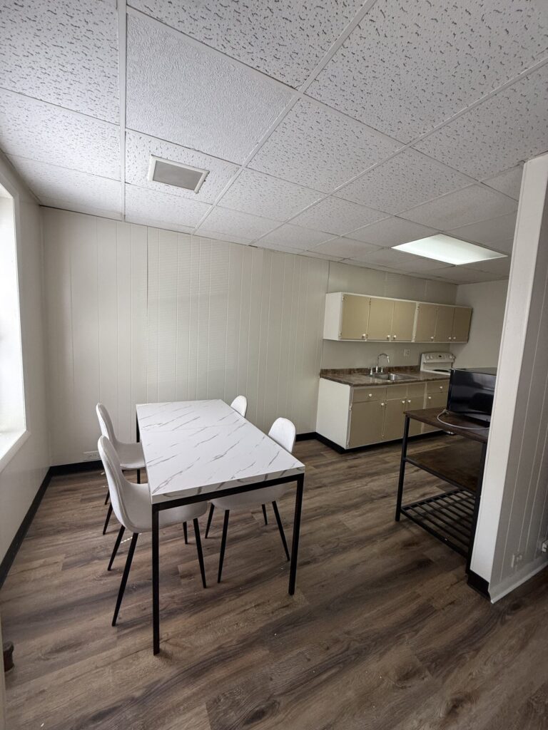 1108 E Genesee St Apt 105 photo 8