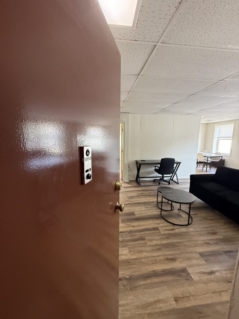 1108 E Genesee St Apt 110 photo 4