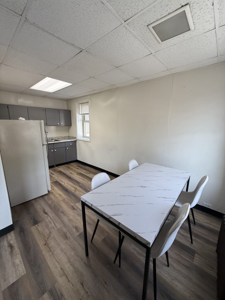 1108 E Genesee St Apt 110 photo 15
