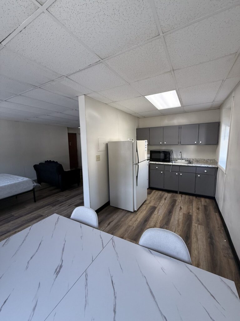 1108 E Genesee St Apt 110 photo 16