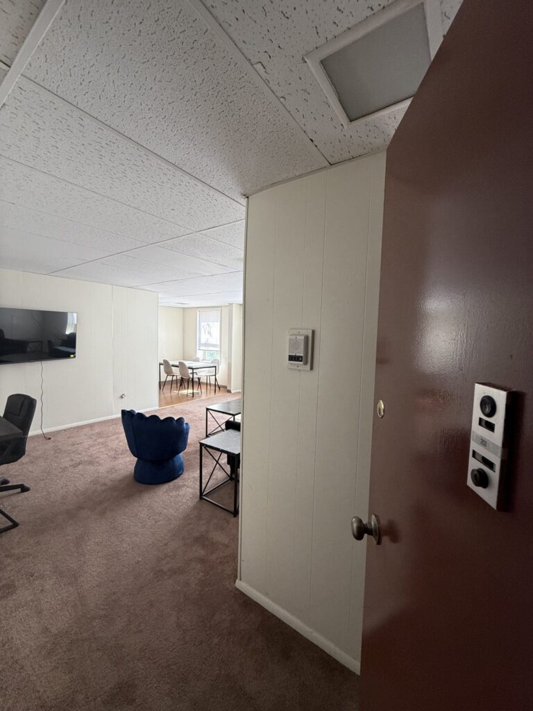 1108 E Genesee St Apt 103 photo 4