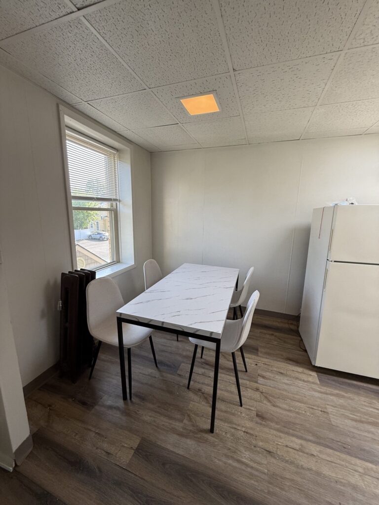 1108 E Genesee St Apt 209 photo 8