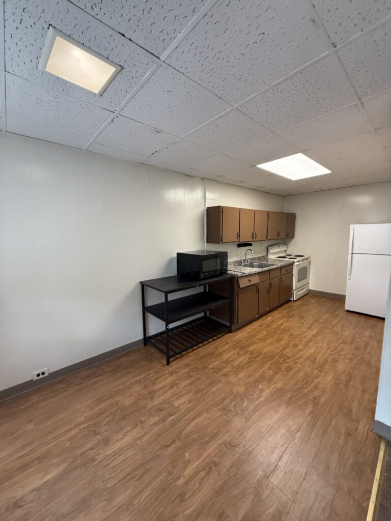 1108 E Genesee St Apt 305 photo 9