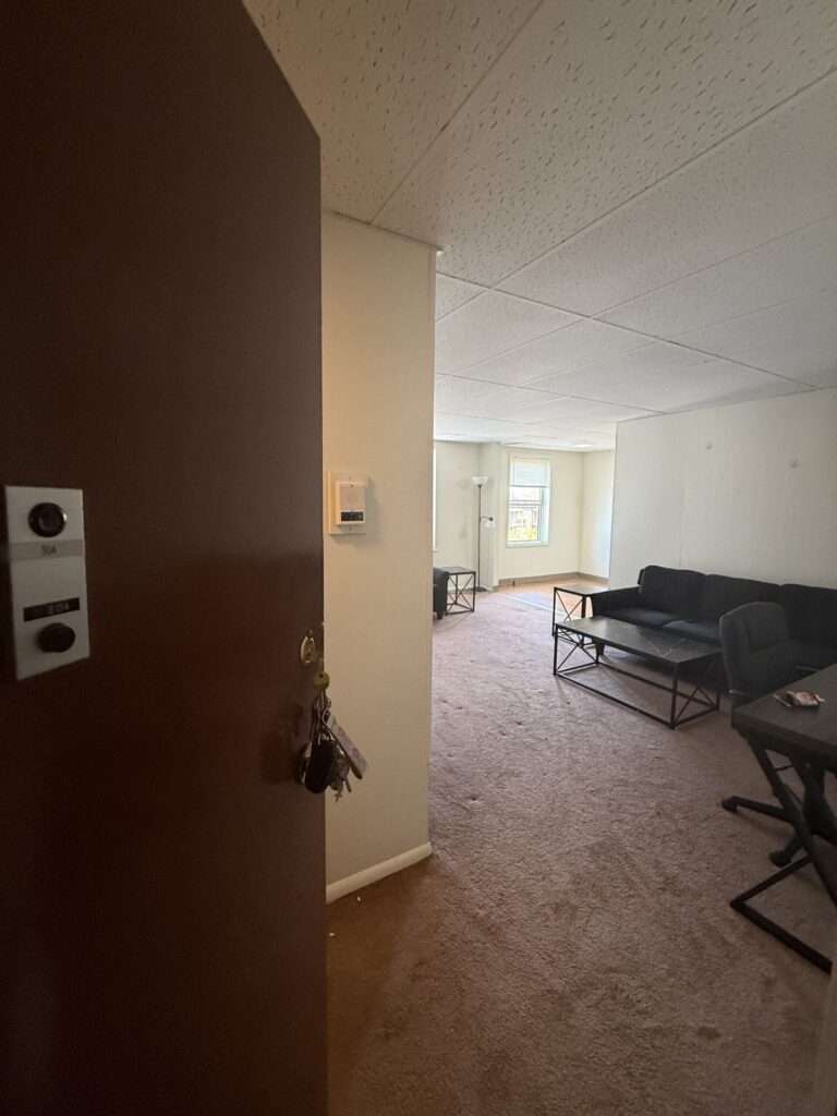 1108 E Genesee St Apt 304 photo 5