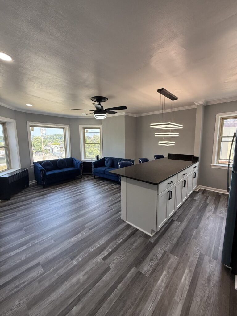 1114 E Genesee St Apt 8 photo 8