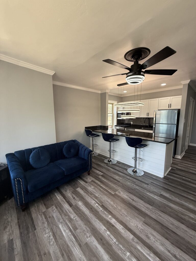 1114 E Genesee St Apt 8 photo 10