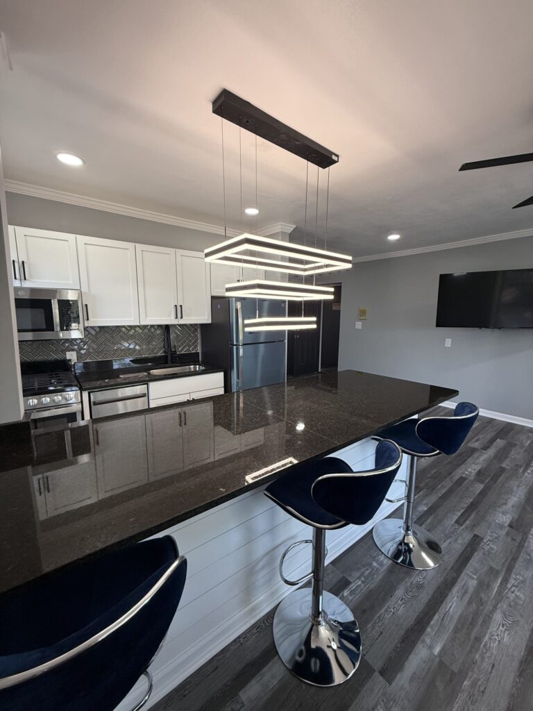1114 E Genesee St Apt 8 photo 13