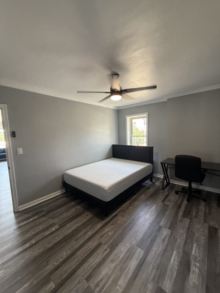 1114 E Genesee St Apt 8 photo 20