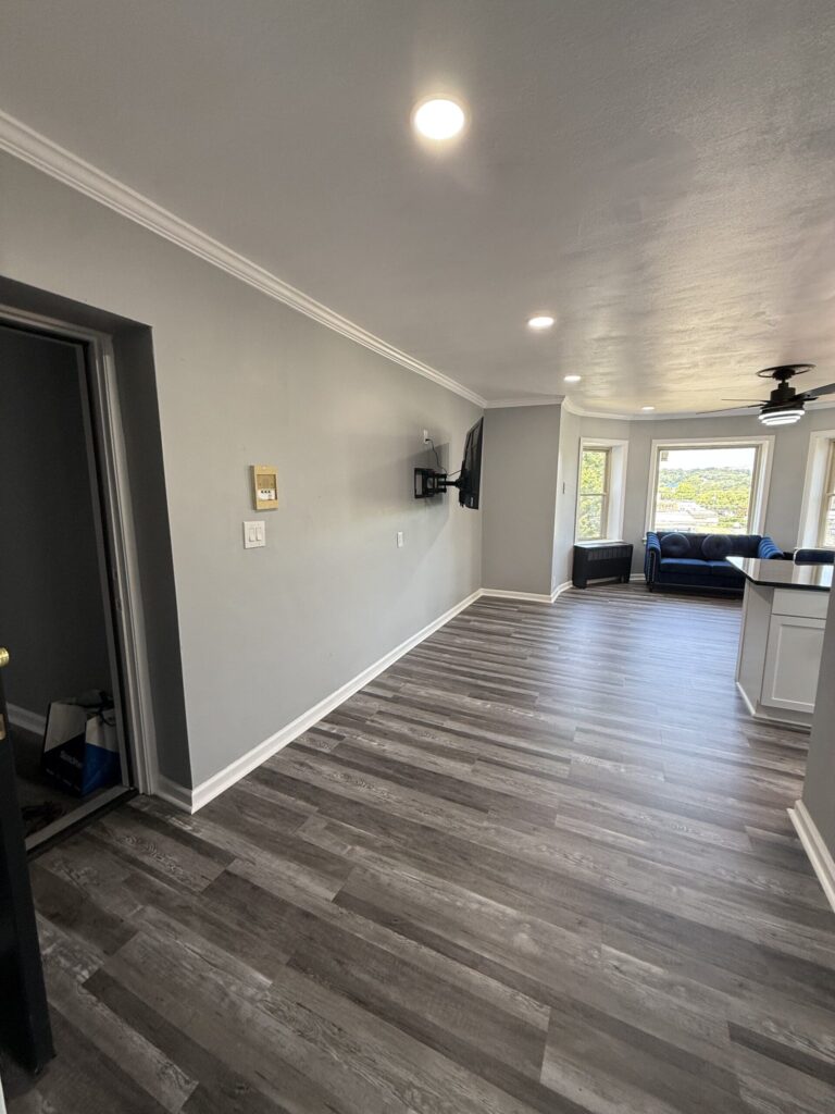 1114 E Genesee St Apt 8 photo 22