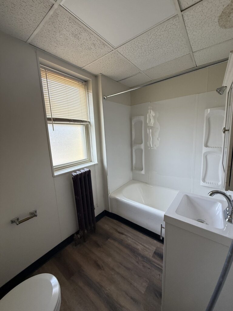 1108 E Genesee St Apt 309 photo 9